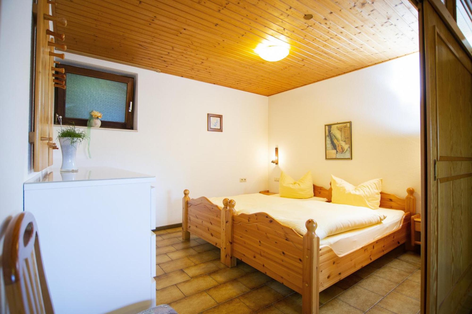 Ferienwohnung "Kirchblick" Im Ferienhaus Blumenhain Бад-Вюнненберг Екстер'єр фото
