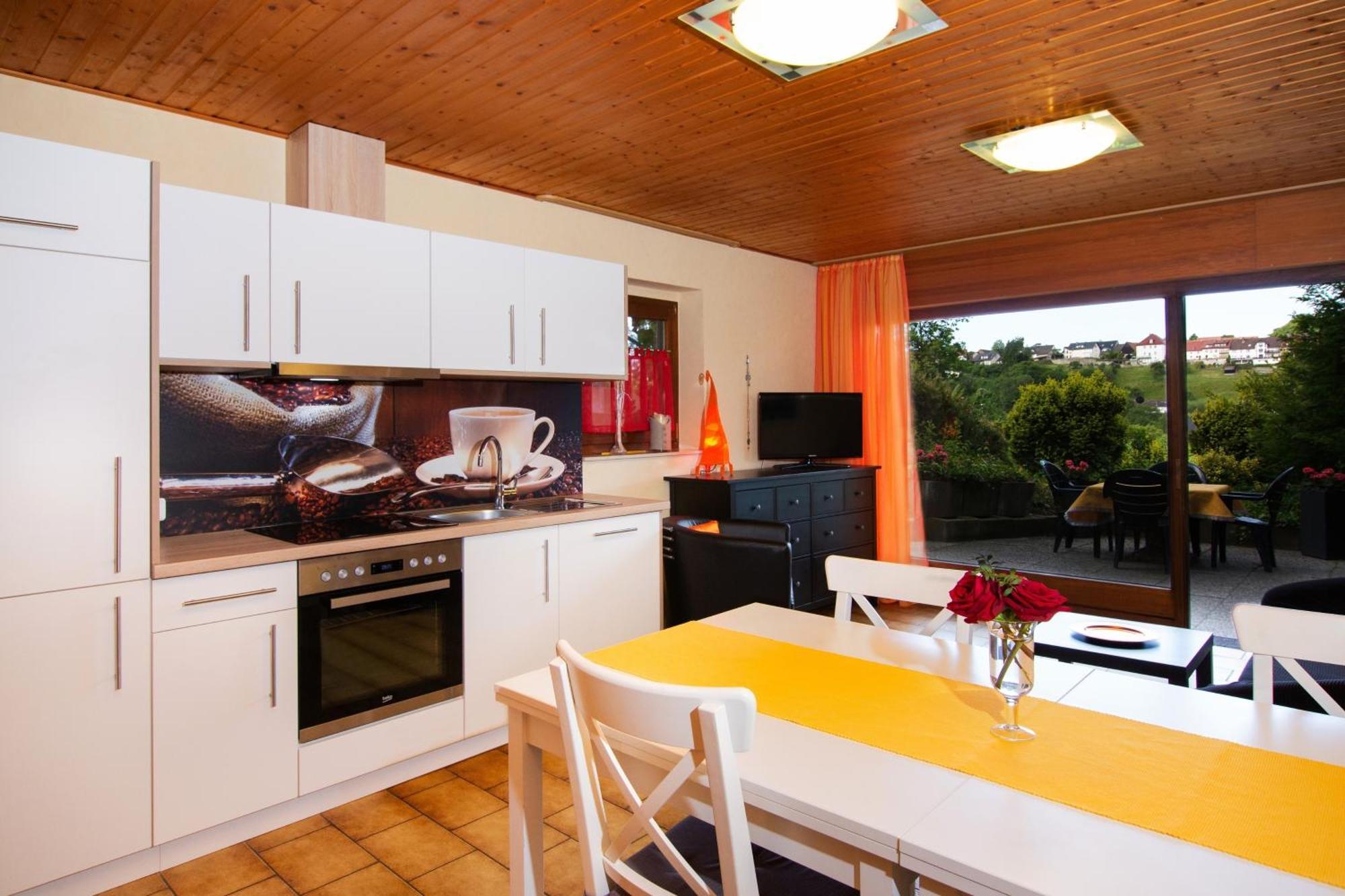 Ferienwohnung "Kirchblick" Im Ferienhaus Blumenhain Бад-Вюнненберг Екстер'єр фото
