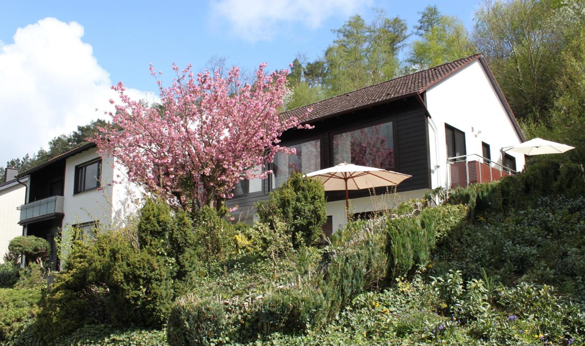 Ferienwohnung "Kirchblick" Im Ferienhaus Blumenhain Бад-Вюнненберг Екстер'єр фото